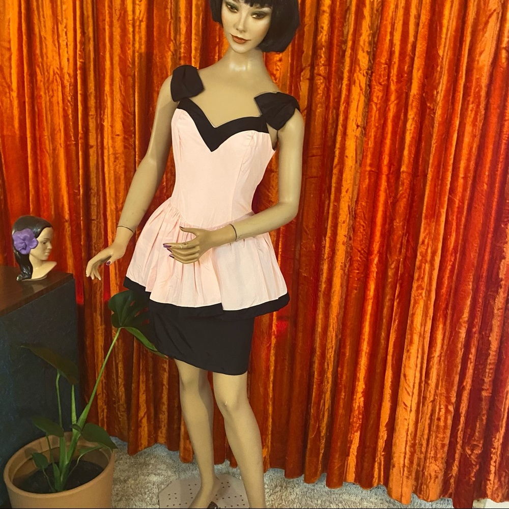 VINTAGE 1980s peplum dress